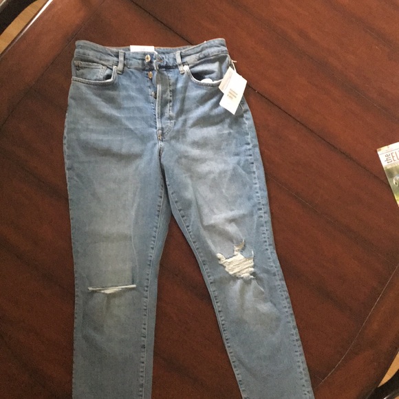 Distressed ankle mom jeans - Picture 2 of 2